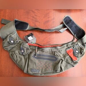 Eastern Mountain Sports Olive and Orange Belt Bag